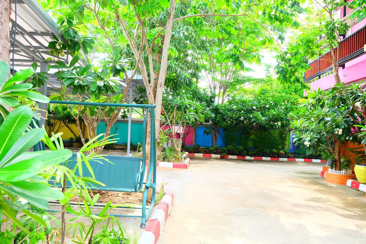 Rak Kun Resort 2 Nakhon Sawan Exterior foto